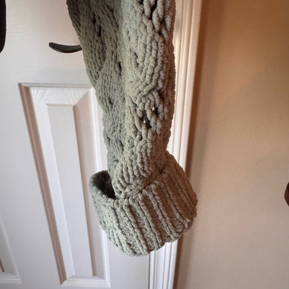 Sincerely Jules Textured Knit Sweater - Light sage green - Picture 2 of 9